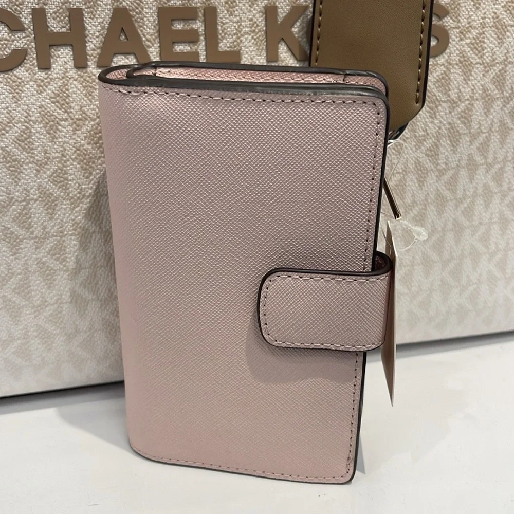 Michael Kors Medium Saffiano Leather Wallet
Powder Blush
NWT 
L - Picture 6 of 16